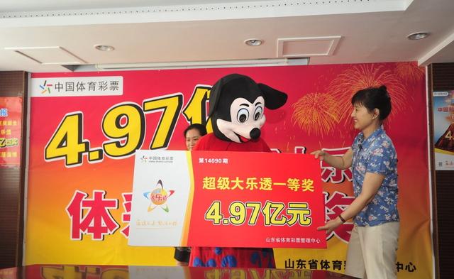 现场直击，香港六合彩开马盛况—一场视觉与激情的双重体验香港开马开奖现场直播小说