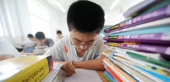 揭秘黄大仙六肖中特，期期的精准资料香港黄大仙六肖中特期期准资料
