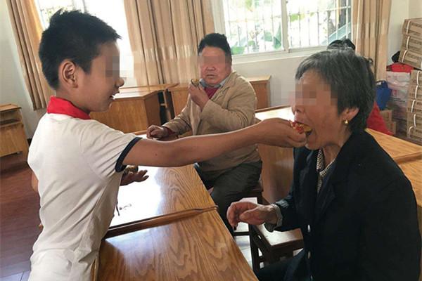 天下水果奶奶，免费资料背后的甜蜜与分享天下水果奶奶免费资料欢迎你