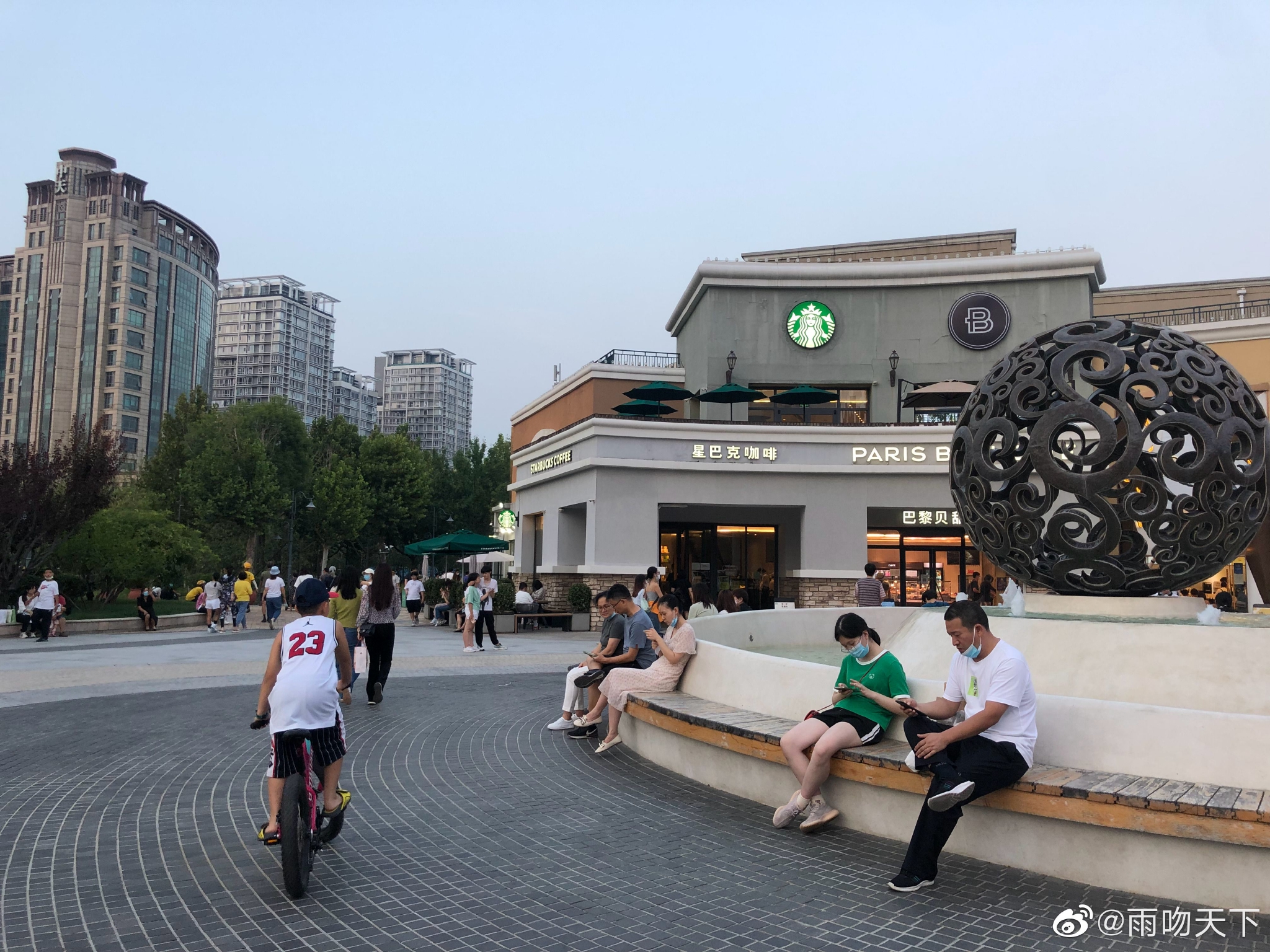 蓝月亮心水论坛，网络社区的蓝色港湾蓝月亮心水高手论坛_中奖不再难
